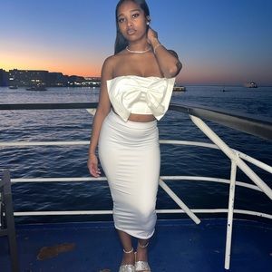 White bow top! Can dress up or dress down